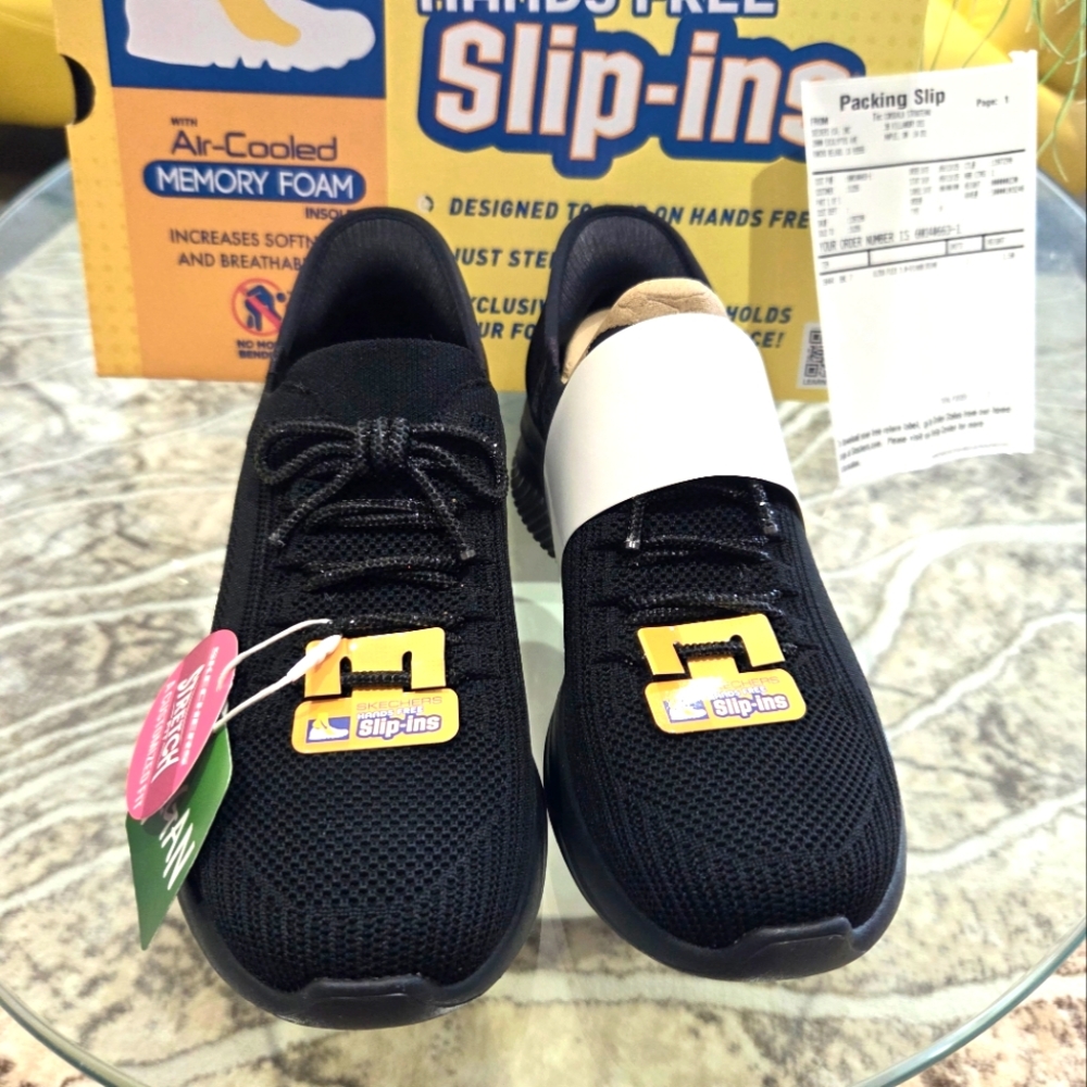 NEW Unworn Skechers Sparkling Lace Hands Free Slip-ins